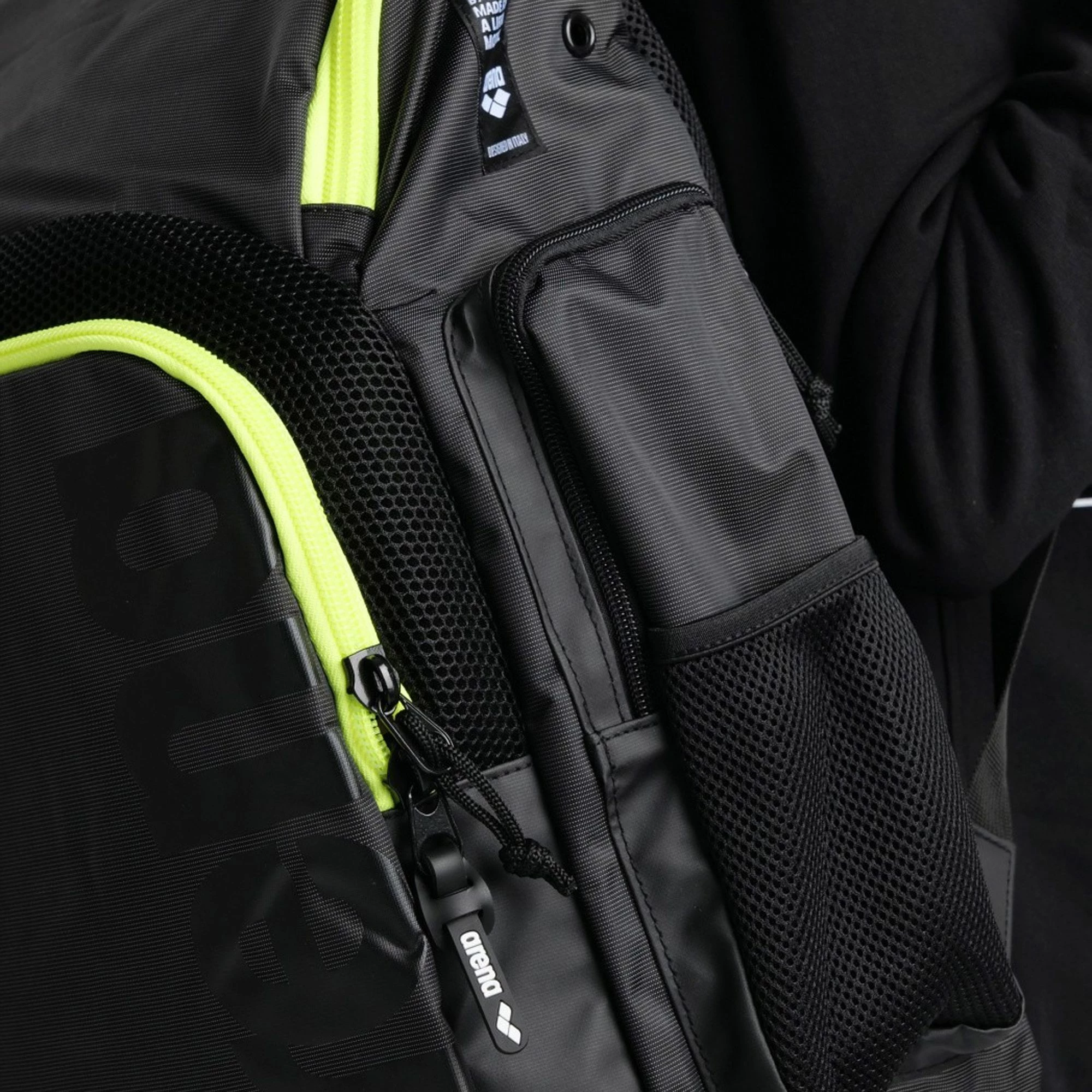 Arena Spiky III Rucksack 35 Schwarz - Neon Gelb 7 Arena Spiky III Rucksack 35 Schwarz - Neon Gelb – Bild 5