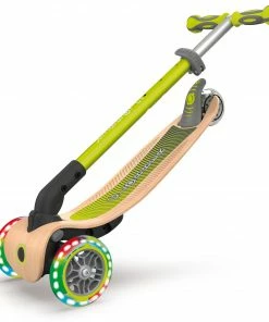 Globber Primo Lights Wood Foldable Tri-Scooter Grün - Braun - Schwarz 8 Globber Primo Lights Wood Foldable Tri-Scooter Grün - Braun - Schwarz -Adidas-Shop Globber Primo Lights Wood Opvouwbare Tri Scooter 3 8