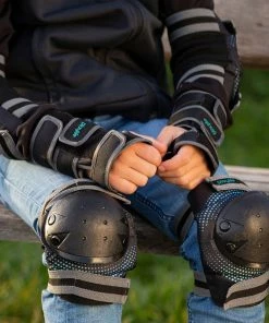 Playlife Joker Yellow Glow Skate Combo Kinder (verstellbar) Schwarz - Blau 15 Playlife Joker Yellow Glow Skate Combo Kinder (verstellbar) Schwarz - Blau -Adidas-Shop Playlife Joker Yellow Glow Skate Combo Junior verstelbaar 7 2203090911