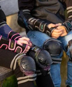 Playlife Joker Yellow Glow Skate Combo Kinder (verstellbar) Schwarz - Gelb - Rosa 15 Playlife Joker Yellow Glow Skate Combo Kinder (verstellbar) Schwarz - Gelb - Rosa -Adidas-Shop Playlife Joker Yellow Glow Skate Combo Junior verstelbaar 7 2203090911 1